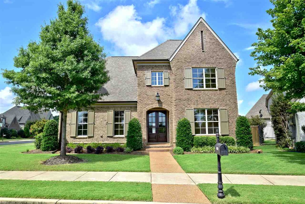 Inviting curb appeal. Located in the Winstead Farm