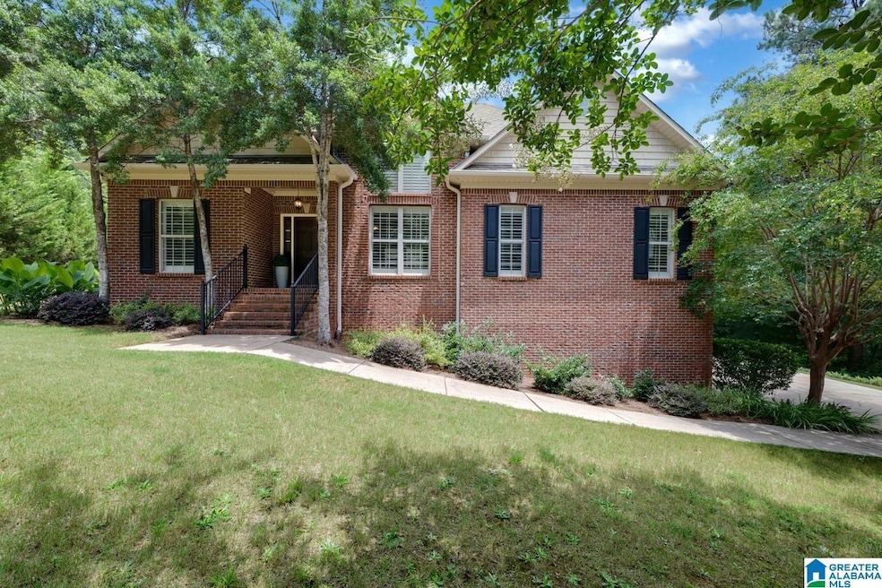 1053 Long Branch Pkwy, Calera, AL 35040 - photo 1