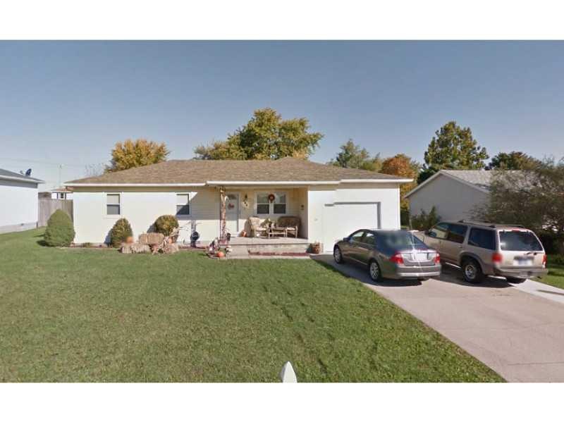 822 W 15th St, Greensburg, IN 47240 - photo 1