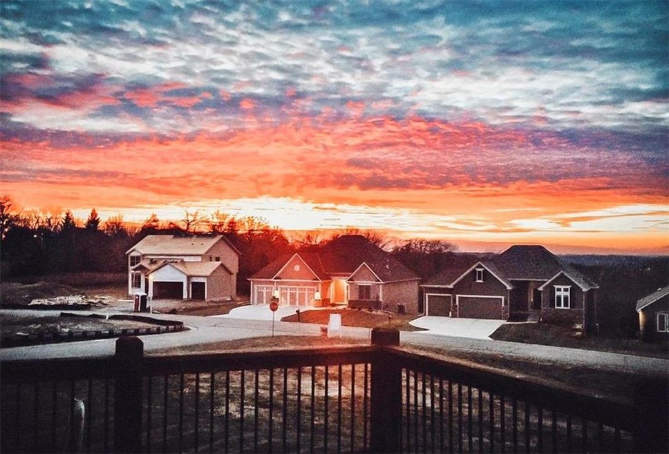 5018 Noland Rd, Shawnee, KS 66216 - photo 1