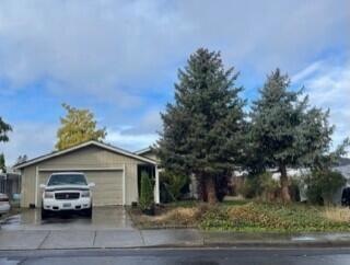 1615 Valley View Dr, Medford, OR 97504 - photo 1