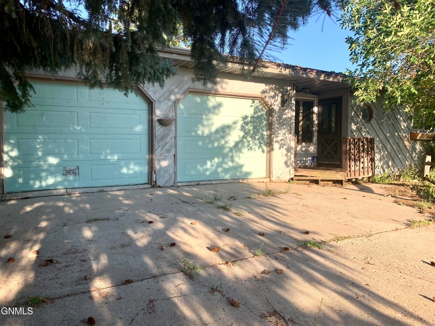 320 7th Ave NW, Hazen, ND 58545 MLS 4009391