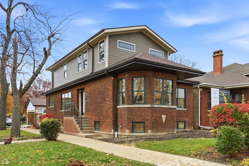 unlisted-address, Chicago, IL 60625 - photo 1