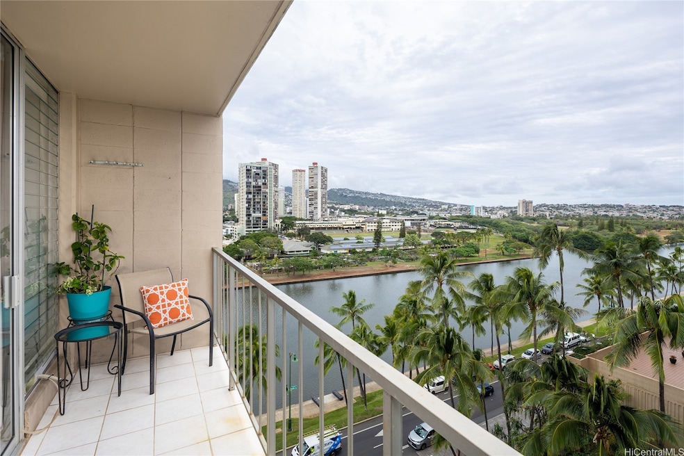 Hale Moani Condominiums unit 1003, Honolulu, HI 96815 - photo 1