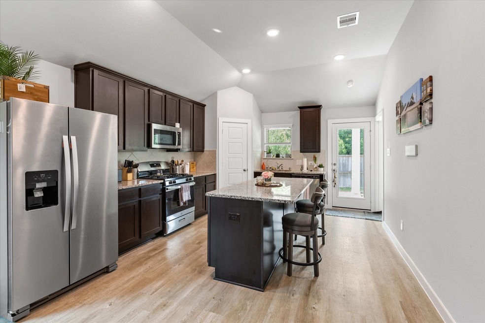 617 Emerald Blossom Ct, Magnolia, TX 77354 - photo 1