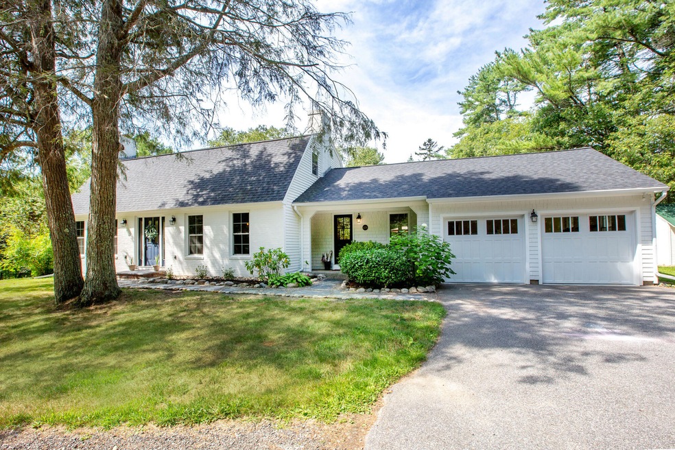 606 Mere Point Rd, Brunswick, ME 04011 - photo 1