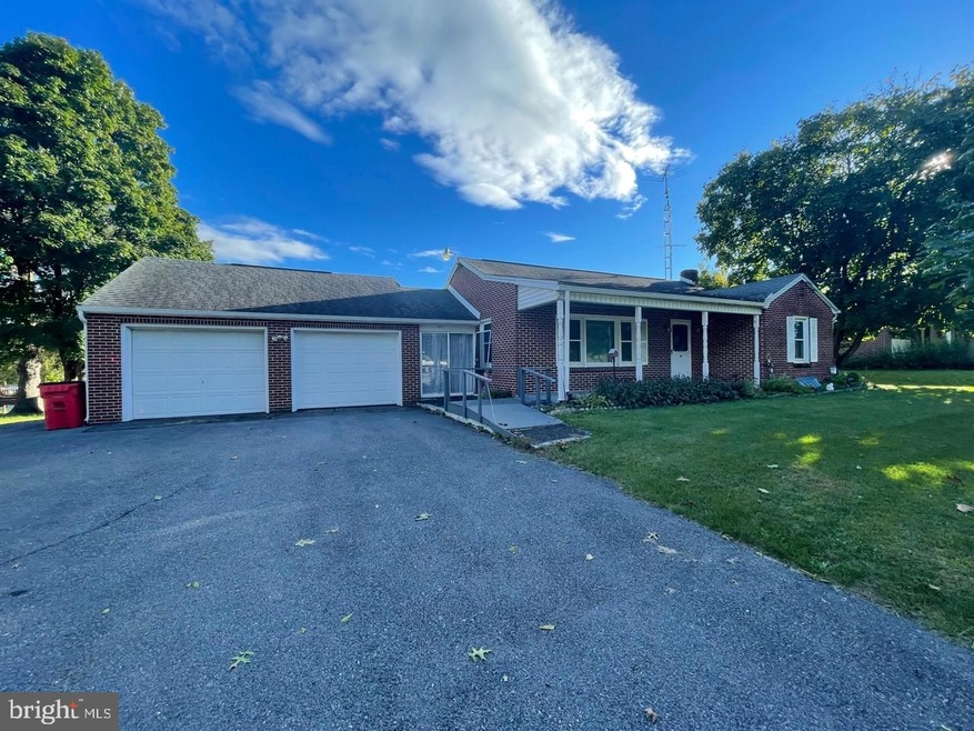 4572 Lincoln Way W, Saint Thomas, PA 17252 - photo 1