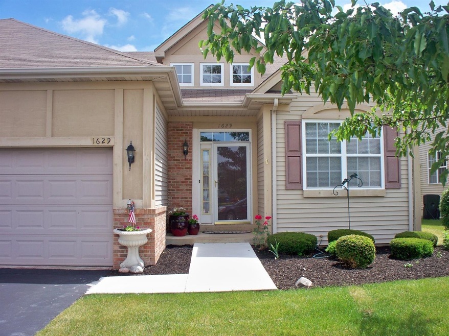 1629 Schaller Ln, Dyer, IN 46311 - photo 1