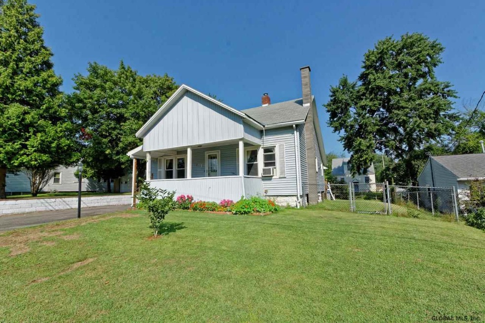 27 Michigan Ave, Albany, NY 12205 - photo 1