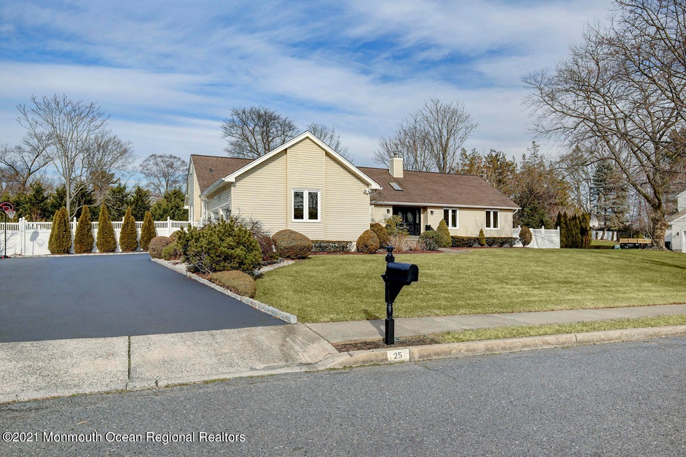 25 Baskenridge Dr, Middletown, NJ 07748 - photo 1