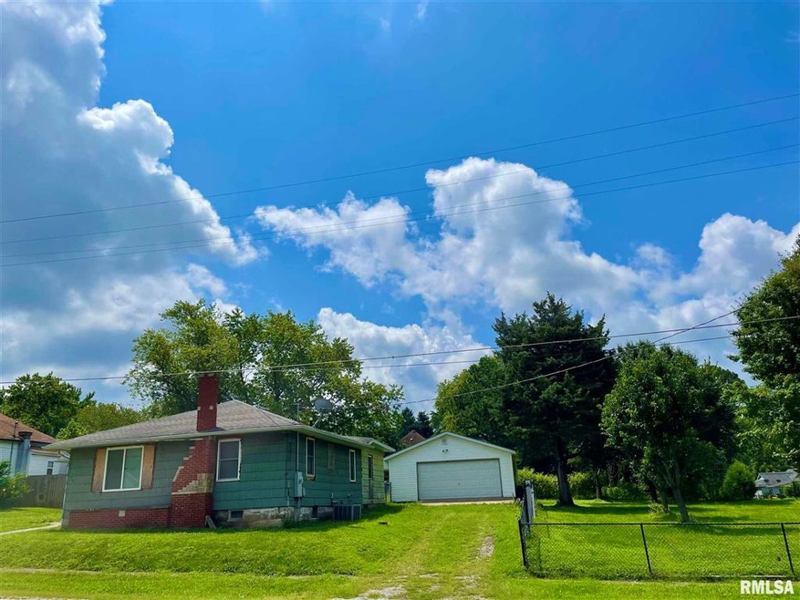 504 W Jones St, West Frankfort, IL 62896 - photo 1