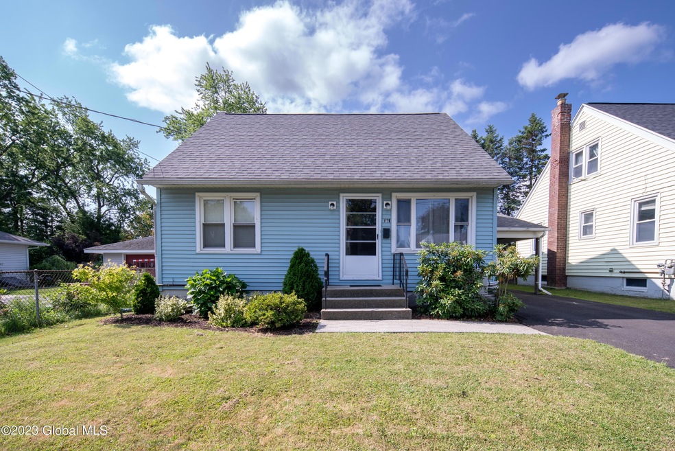 114 Washington Ave E, Rensselaer, NY 12144 - photo 1