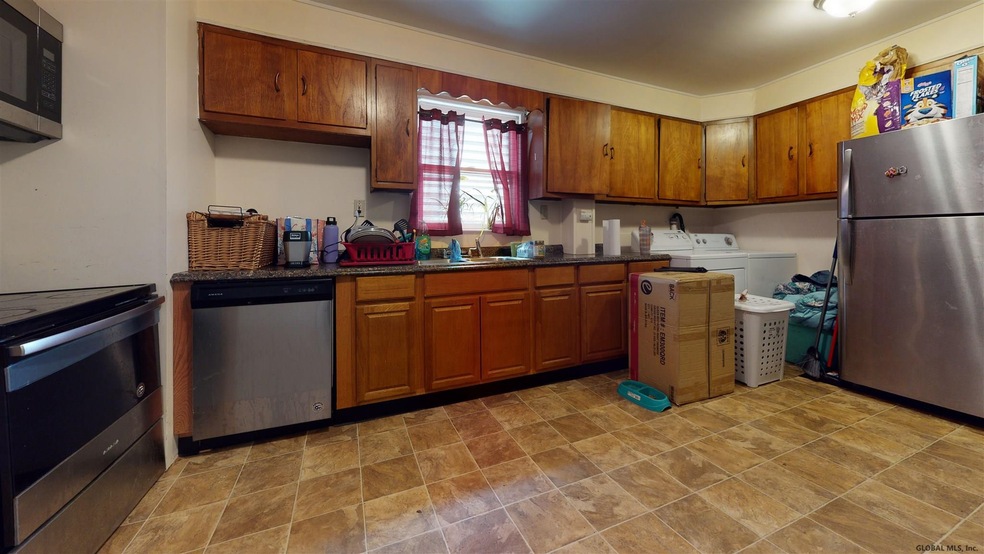 512 Yates St unit 1, Albany, NY 12208 - photo 1