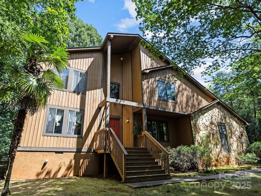 For Sale $585,000 • Co-Listing Agent