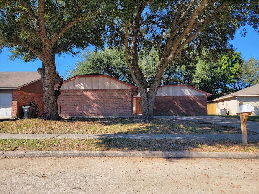 11427 Valarno Dr, Houston, TX 77066 - photo 1