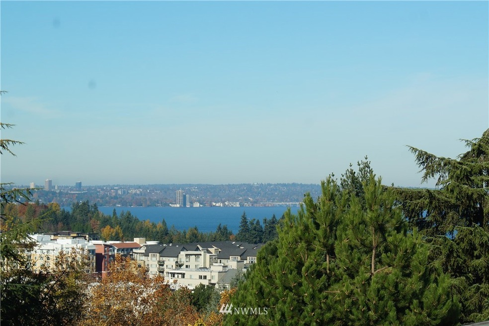 3204 81st Place SE unit 303, Mercer Island, WA 98040 - photo 1