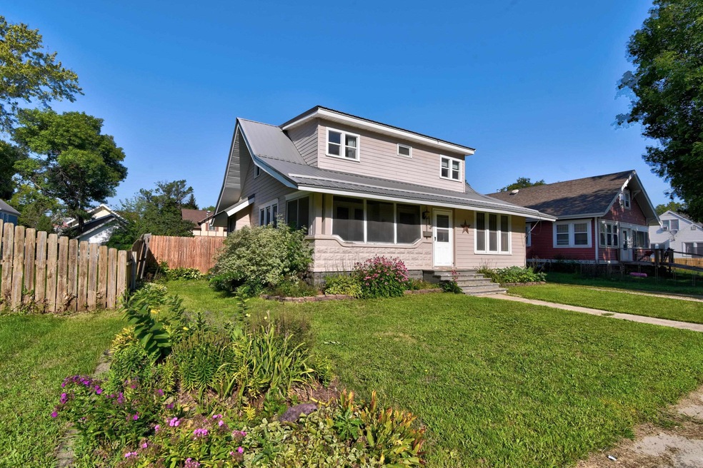 413 N 9th St, Estherville, IA 51334 MLS 230934