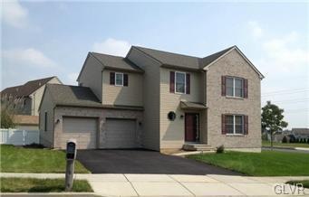 4510 Troxell Dr, Whitehall, PA 18052 - photo 1