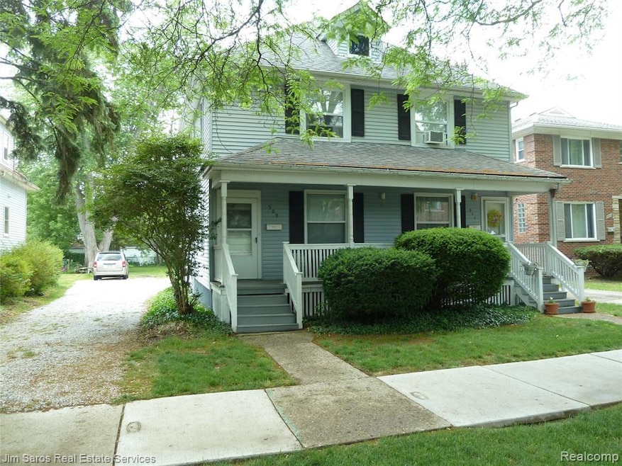 For Rent $1,300/month