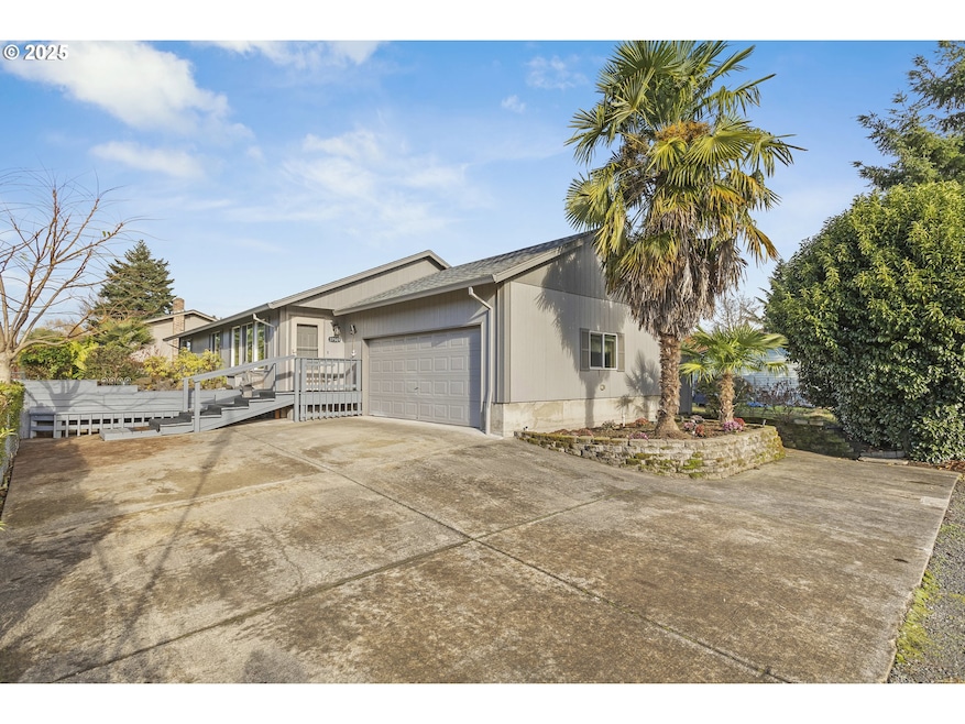 31509 NW Pacific St, North Plains, OR 97133 - photo 1