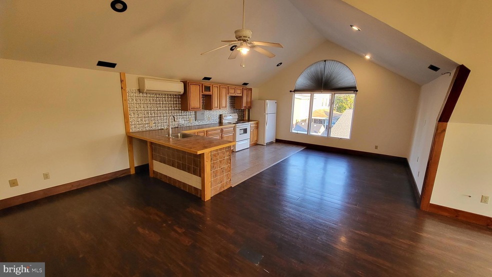 217 E Market St unit 5, Orwigsburg, PA 17961 - photo 1