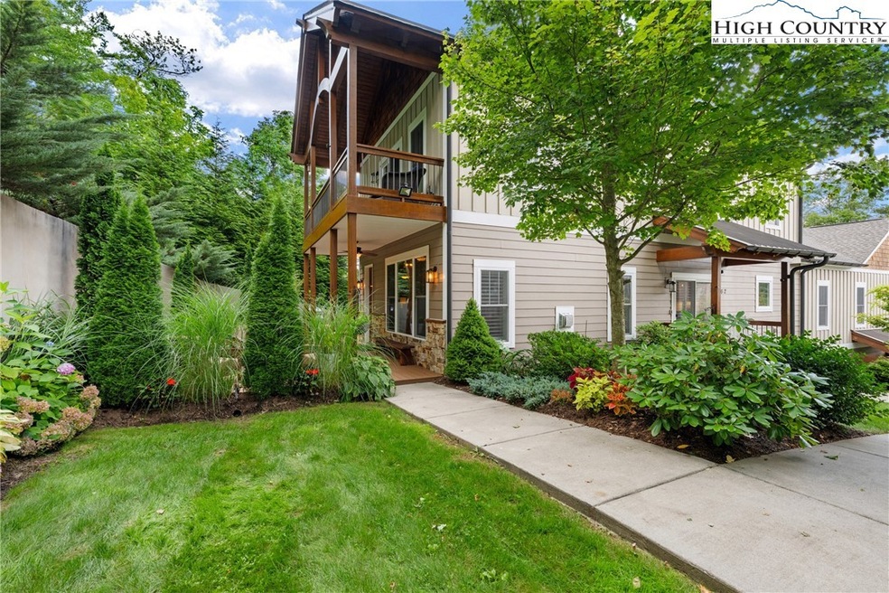 486 Ransom St unit A2, Blowing Rock, NC 28605 - photo 1