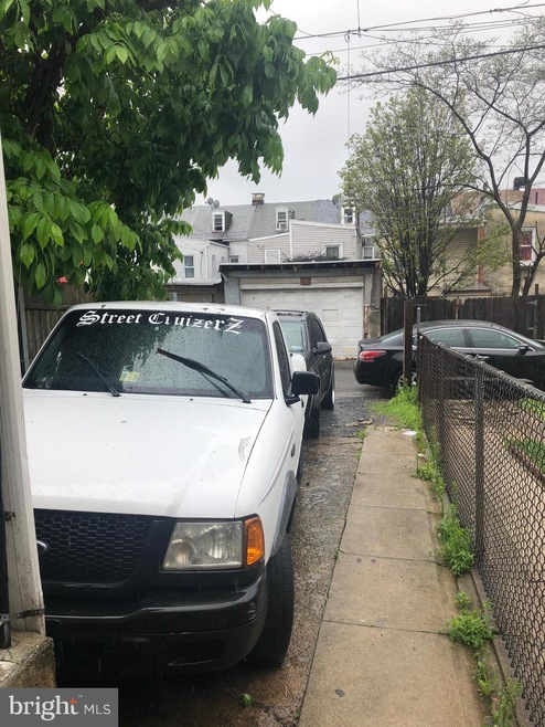 734 N 10th St, Reading, PA 19604 - photo 1