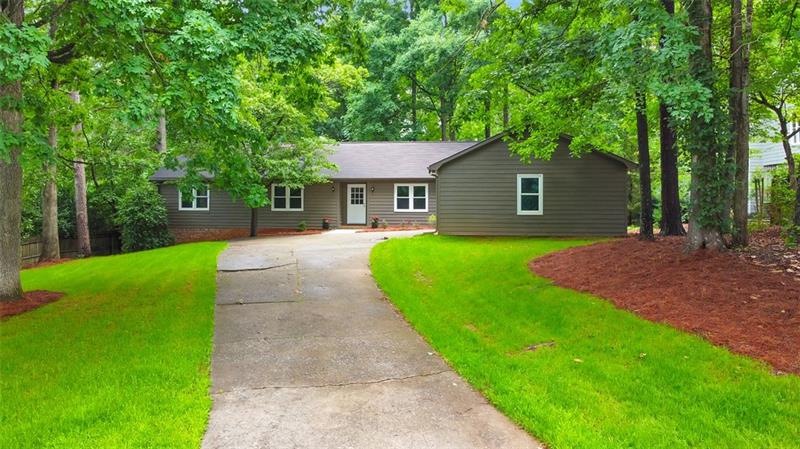Fully renovated ranch home in East Cobb!