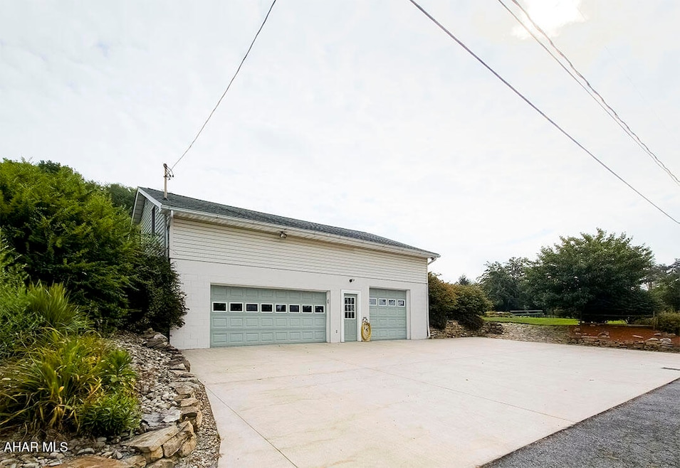 162 Walnut St, Coupon, PA 16629 - photo 1