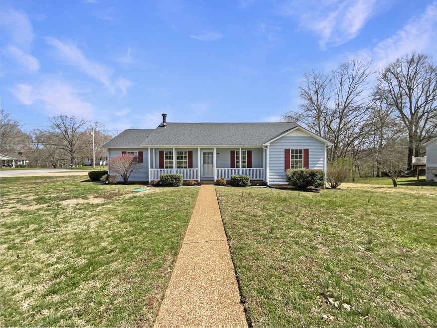 1421 Bradshaw Dr, Columbia, TN 38401 - photo 1