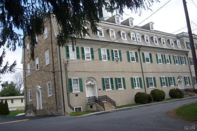 120 W Center St unit 3A Castle, Nazareth, PA 18064 - photo 1