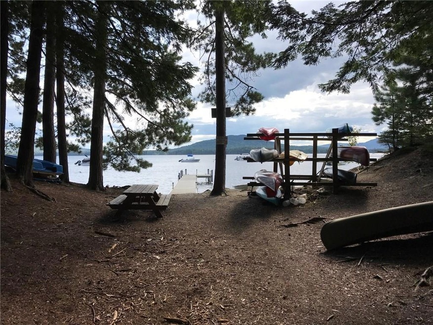 Shared waterfront for boats and mooring