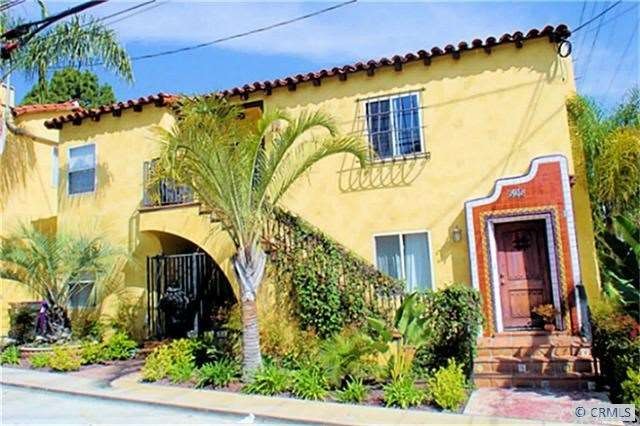 Curb appeal galore!