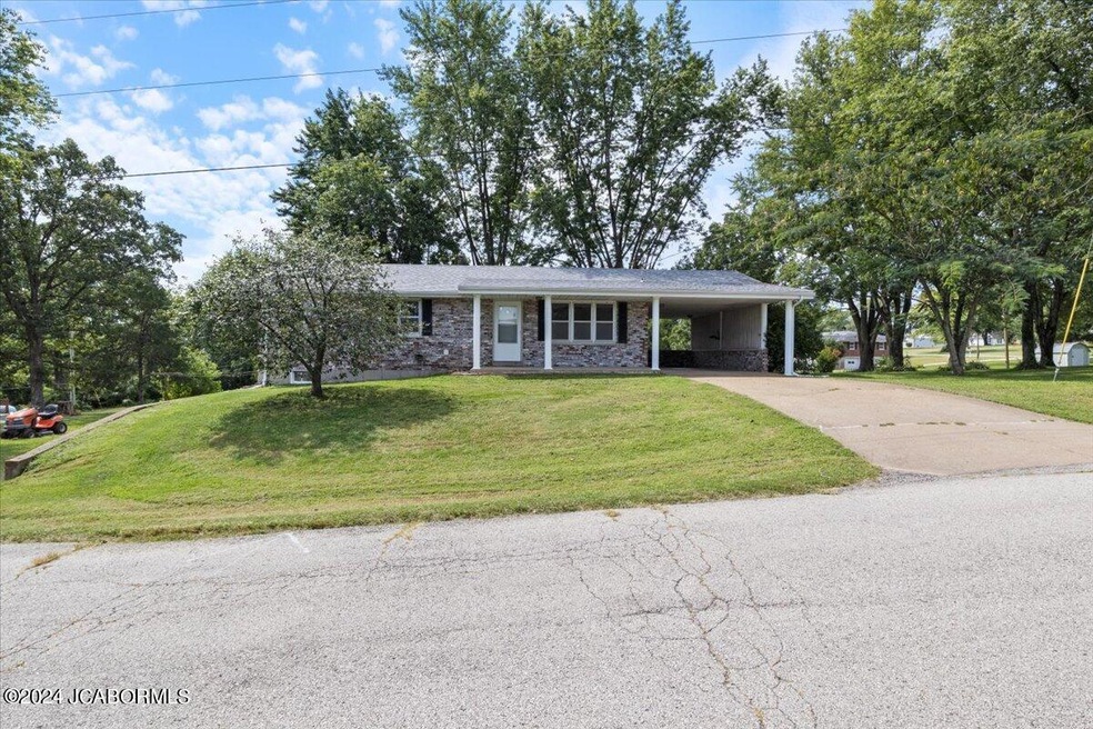 01-606 E Nathan St - 1