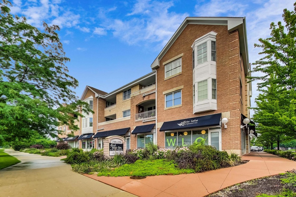 2300 Chestnut Ave unit S-304, Glenview, IL 60026 - photo 1