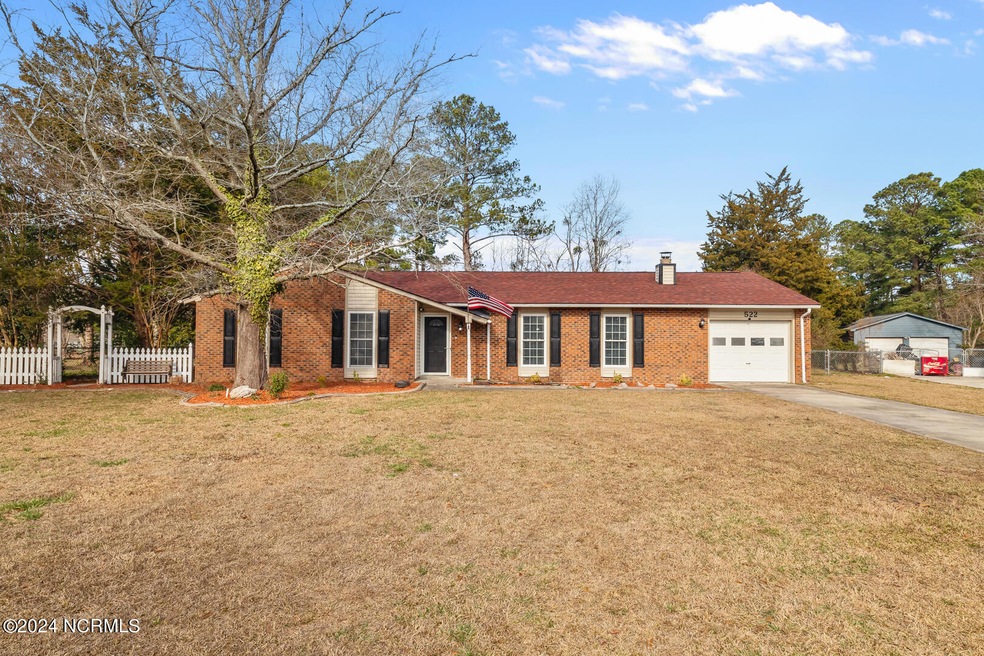 522 E Springhill Terrace, Jacksonville, NC 28546 - photo 1