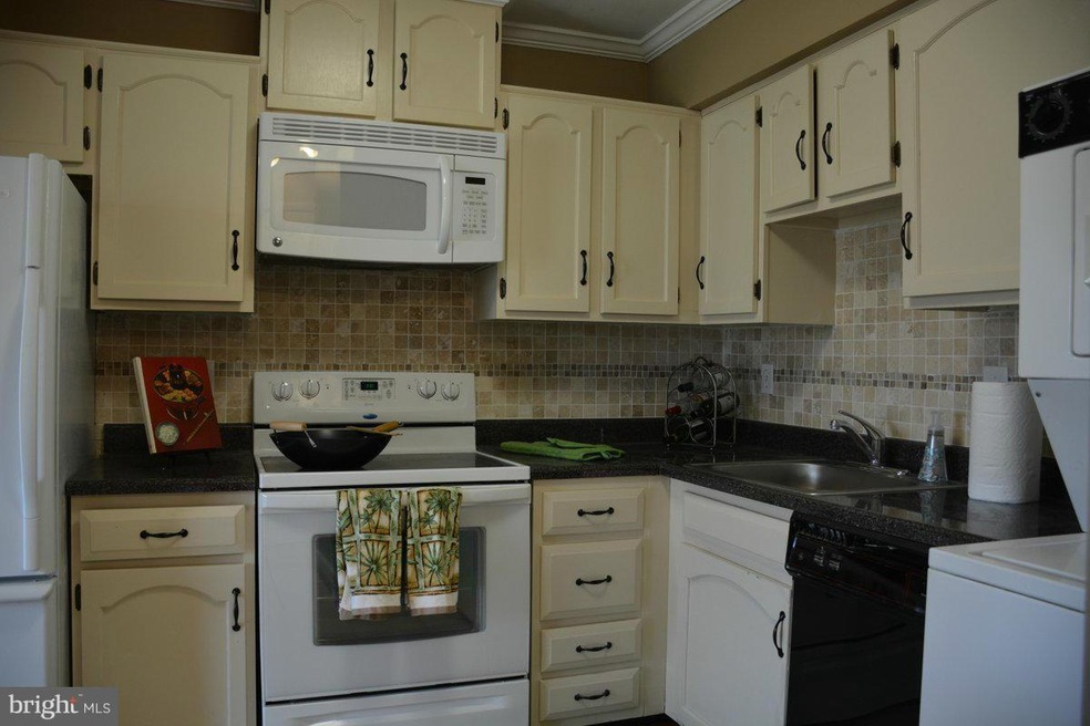 11431 Laurelwalk Dr, Laurel, MD 20708 - photo 1