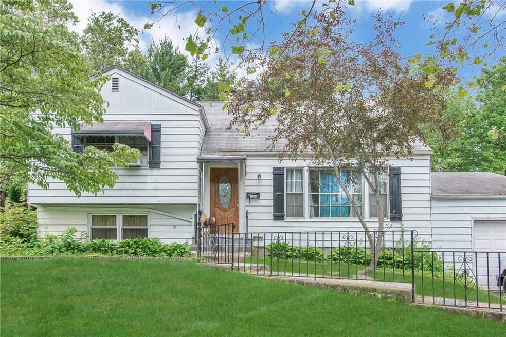 124 Remsen Rd, Yonkers, NY 10710 - photo 1