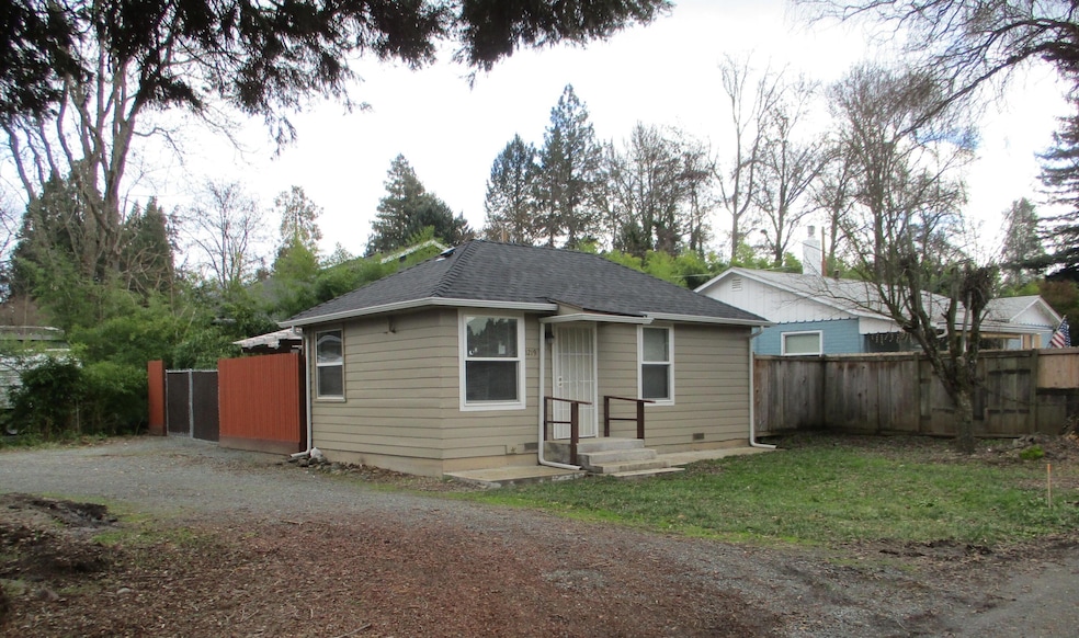 1219 River Ln, Grants Pass, OR 97527 - photo 1