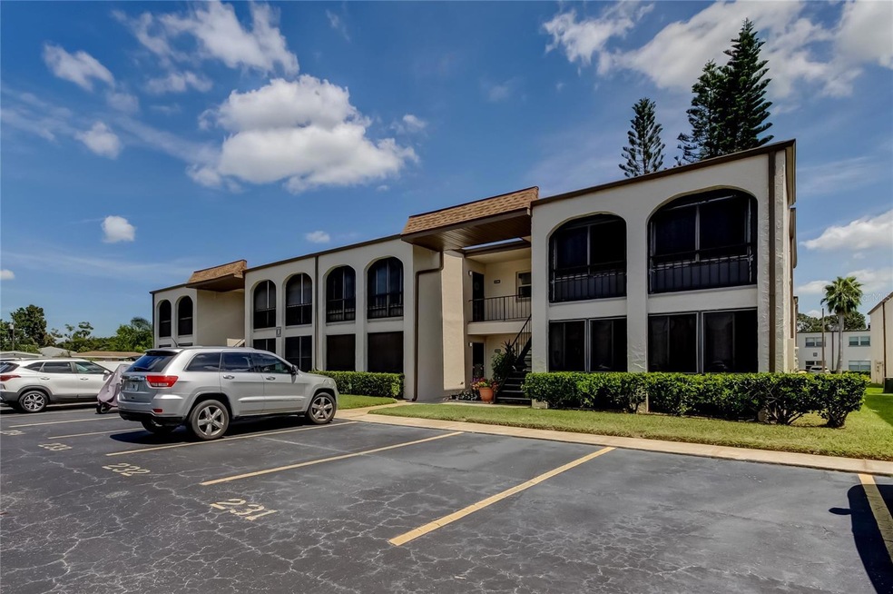 7701 Starkey Rd unit 236, Seminole, FL 33777 - photo 1