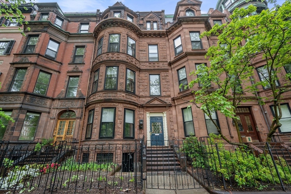 389 Commonwealth Ave unit 4, Boston, MA 02115 - photo 1