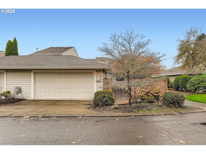 32655 SW Lake Point Ct, Wilsonville, OR 97070 - photo 1