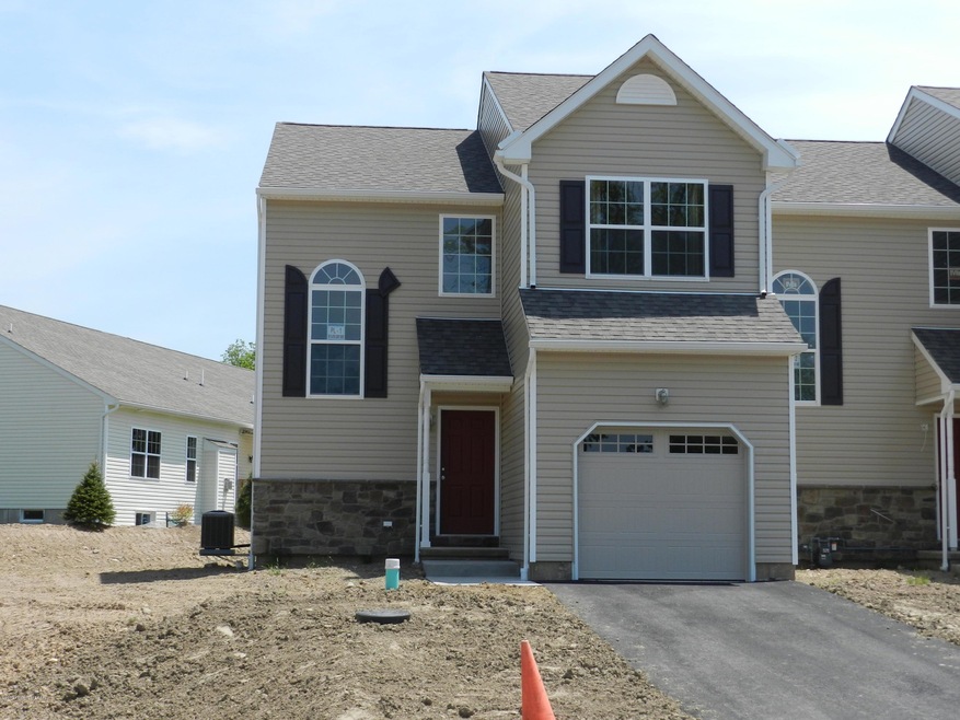 102 Player Ct, Drums, PA 18222 - photo 1