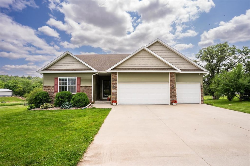 Pending $585,000 • Co-Listing Agent