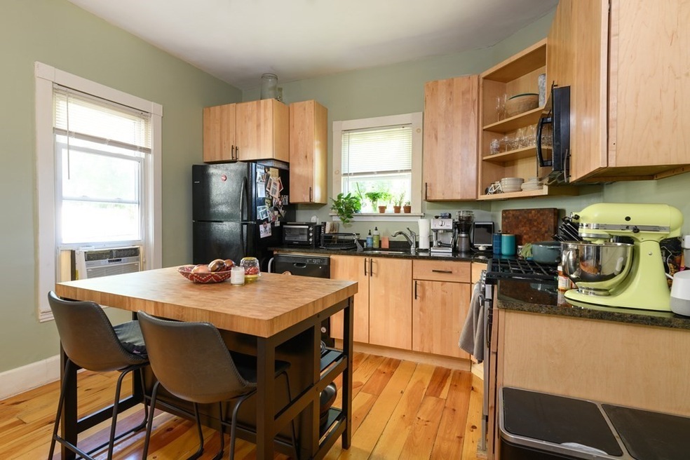 105 Summer St unit 2, Somerville, MA 02143 - photo 1