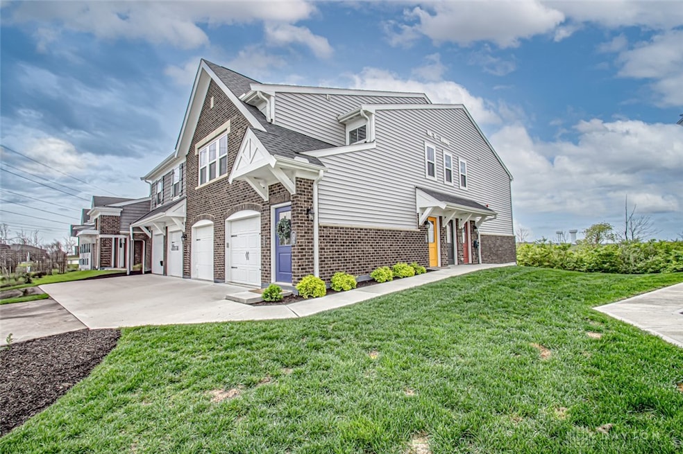 5203 Hazeltine Ln, Turtlecreek Township, OH 45036 - photo 1