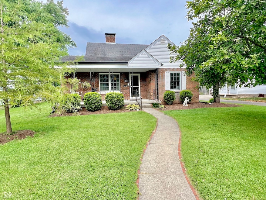 2026 Union St, Columbus, IN 47201 - photo 1