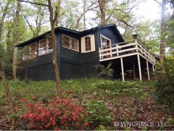 Situated atop the neighborhood