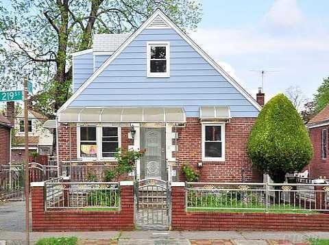 Beautiful Cape In Laurelton