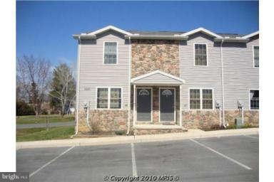 10714 Sunburst Gardens Dr unit B, Waynesboro, PA 17268 - photo 1